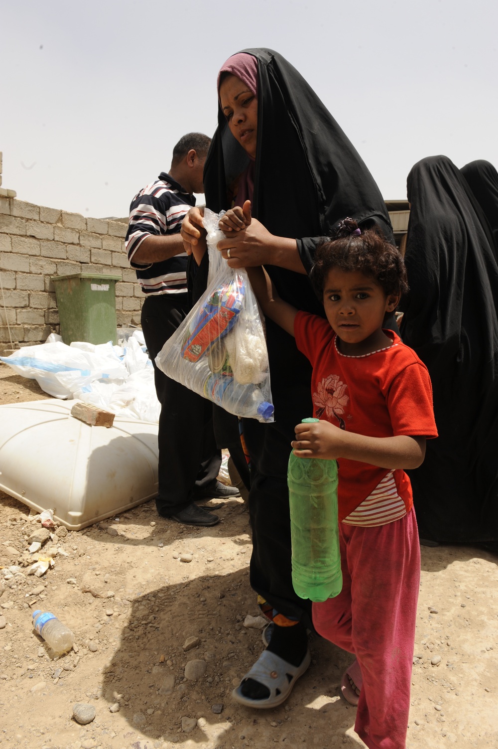 Humanitarian aid in Adhamiyah