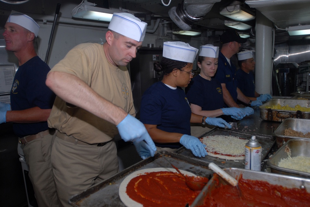 DVIDS - Images - Pizza time aboard the USS Ronald Reagan [Image 1 of 4]