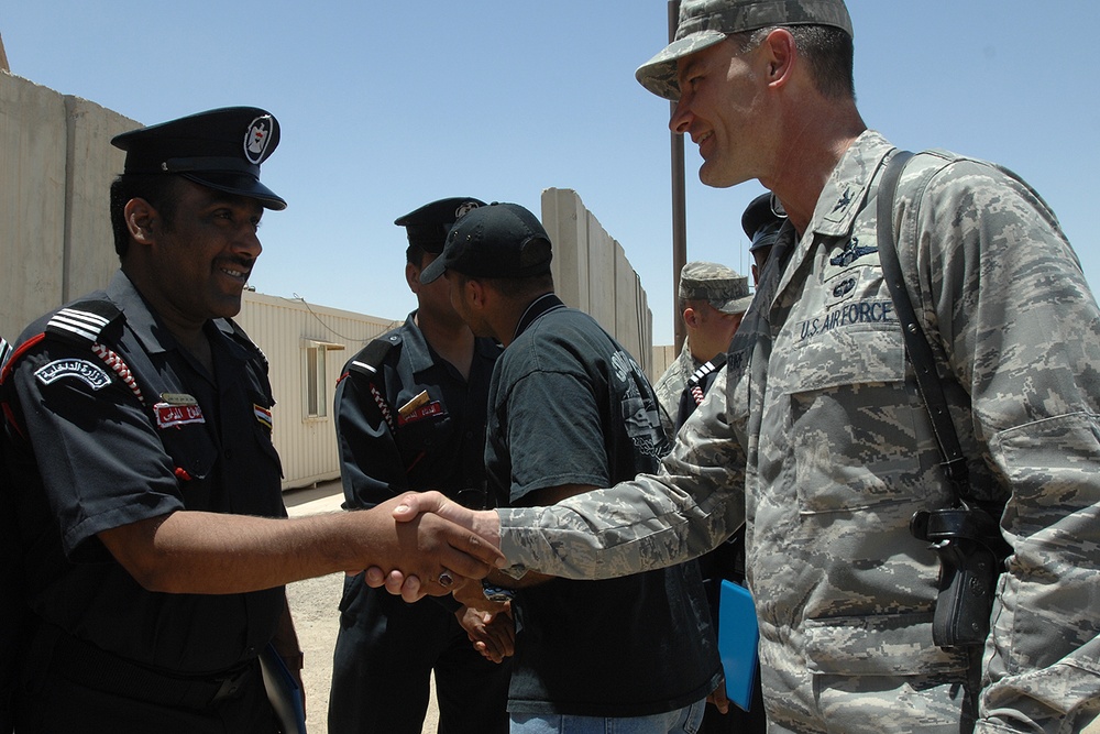 Air Force Leaders Appreciate, Honor Iraqi Firefighters