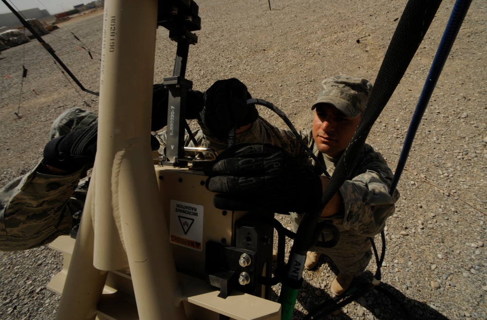 DVIDS - Images - Combat Communications Keeps Troops Talking at Kandahar ...