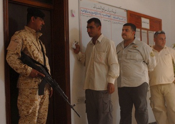 Security checkpoint in Ghazaliya