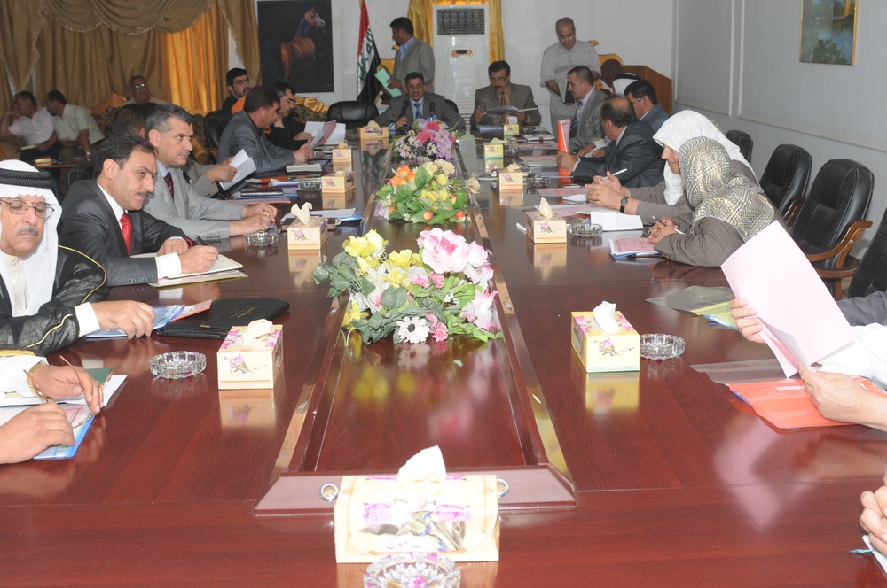 Provincial council meeting in Tikrit