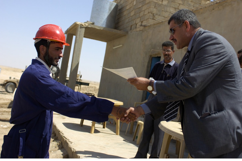 Iraqi students are trained to build