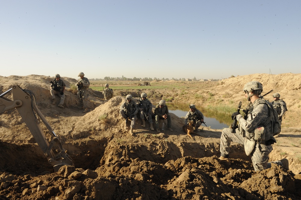 Dismounted Patrol in Baghdad, Iraq