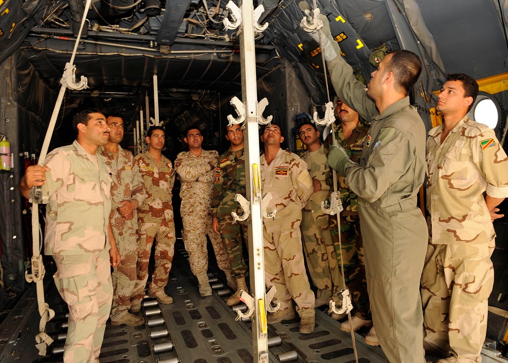Air Force flight surgeons hand over training mission to Iraqis