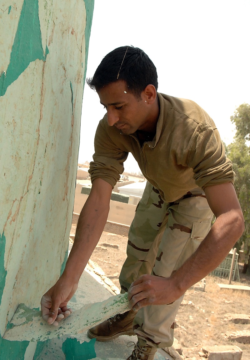 American, Iraqi Airmen Partner to Restore Sultan Saqi shrine