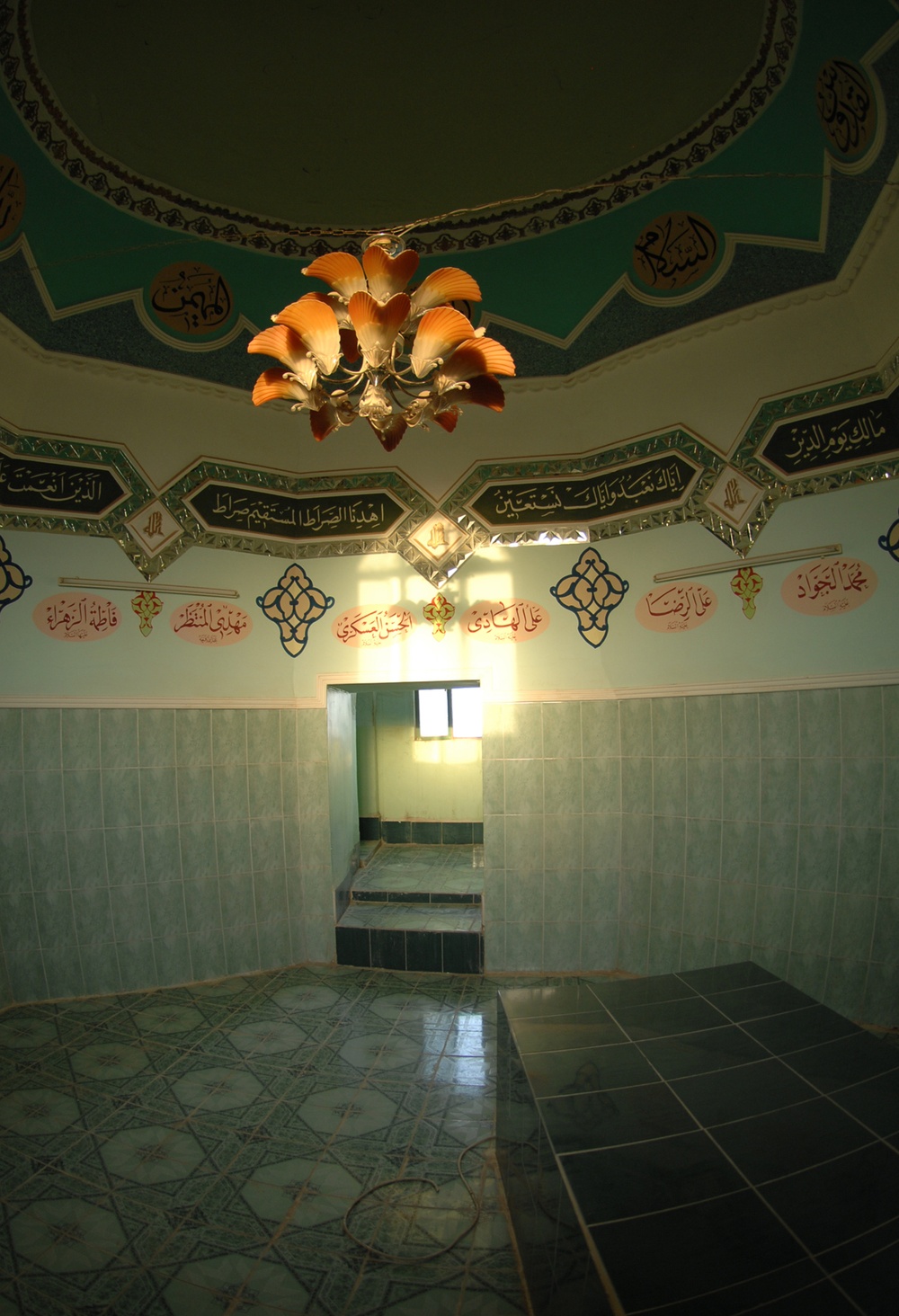 American, Iraqi Airmen Partner to Restore Sultan Saqi shrine