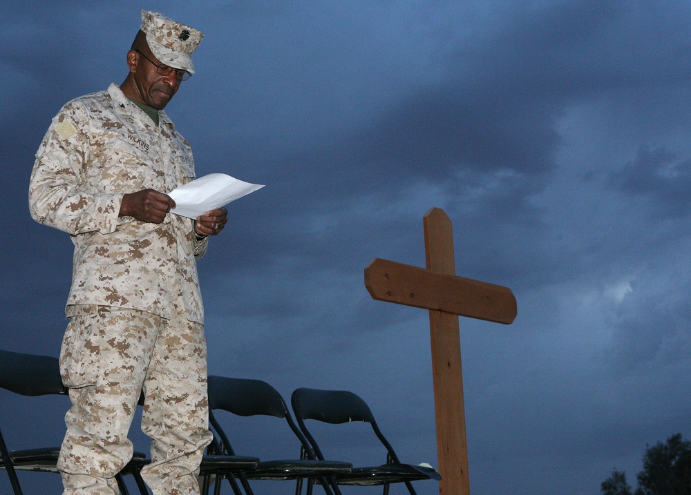 Service members in Iraq celebrate Easter with sunrise service.