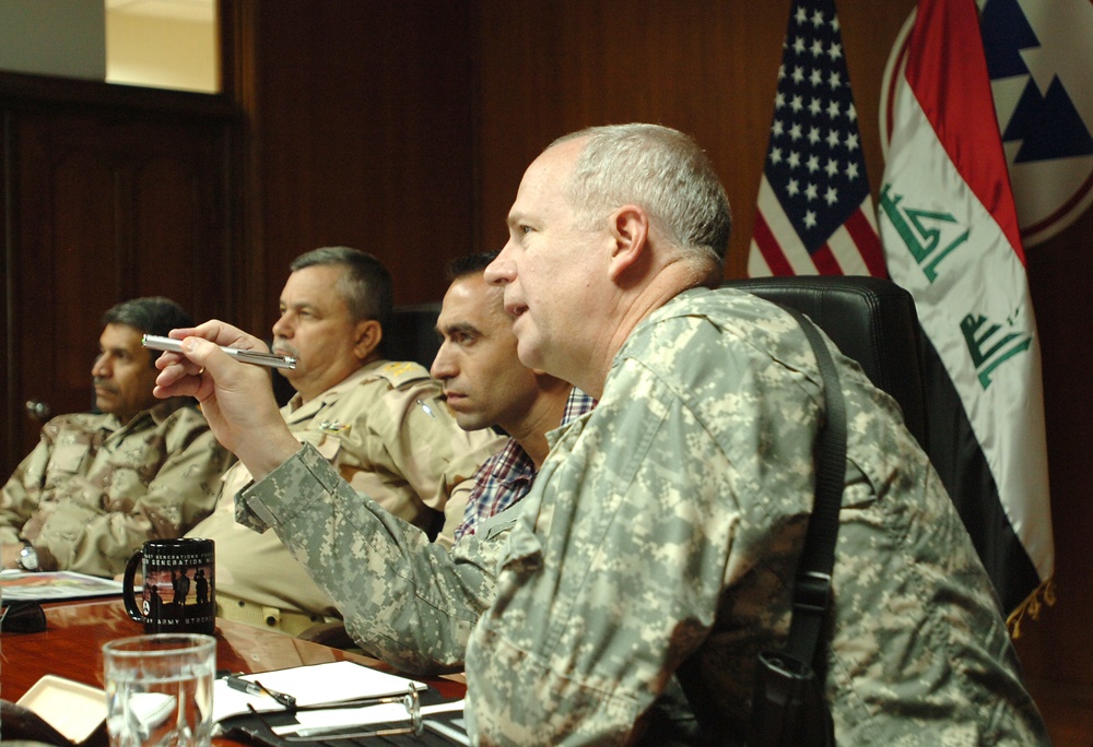 Iraqi army director of electrical and mechanical engineering visits 3rd ESC