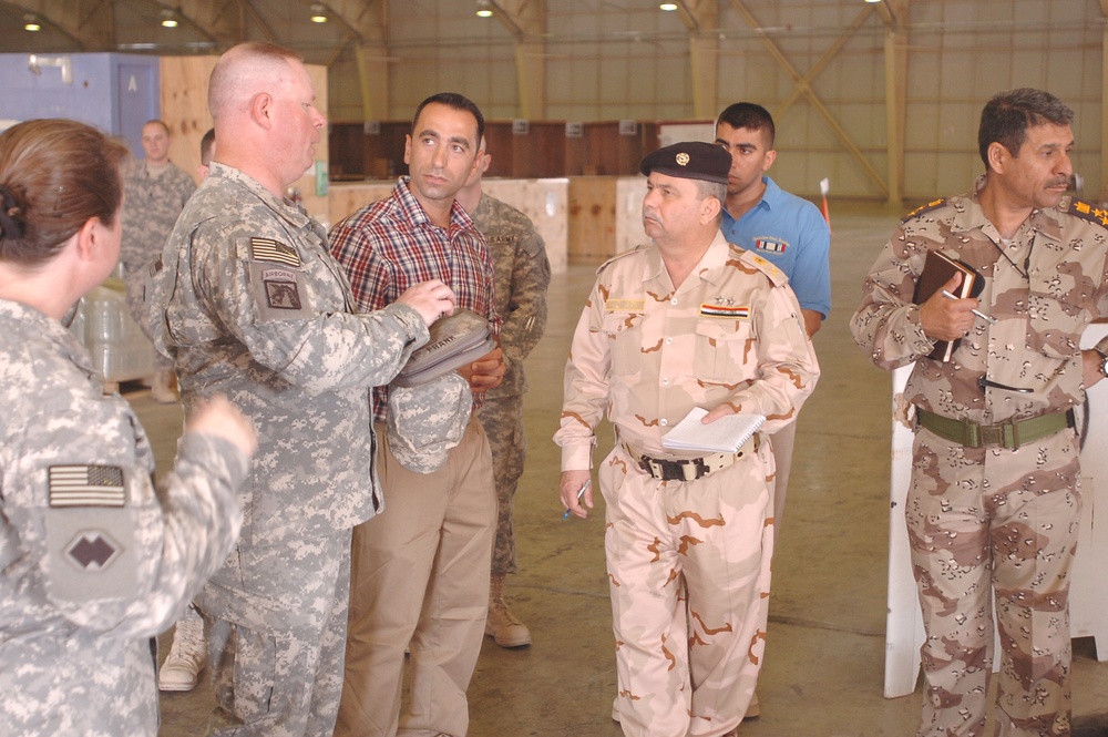Iraqi army director of electrical and mechanical engineering visits 3rd ESC