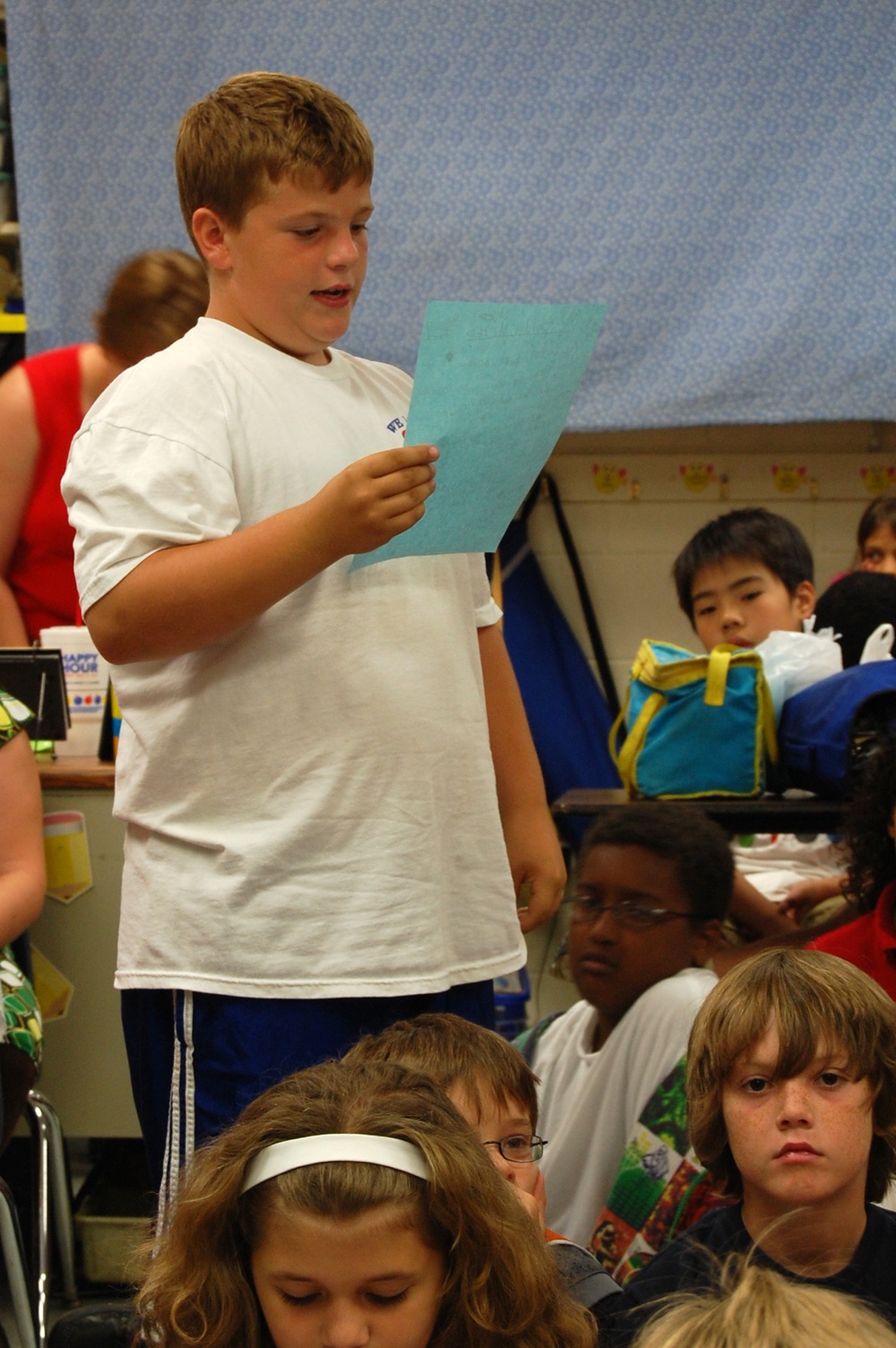 Holiday Elementary School displays appreciation for Bastogne Soldiers