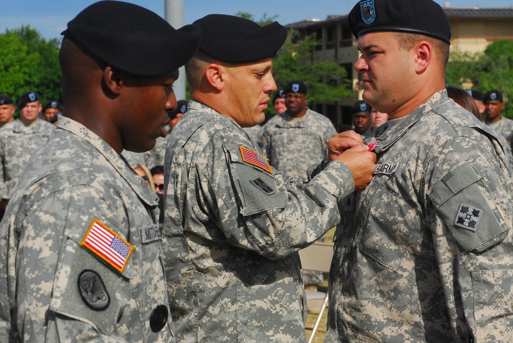 &quot;Iron Knights&quot; award medals to combat veterans