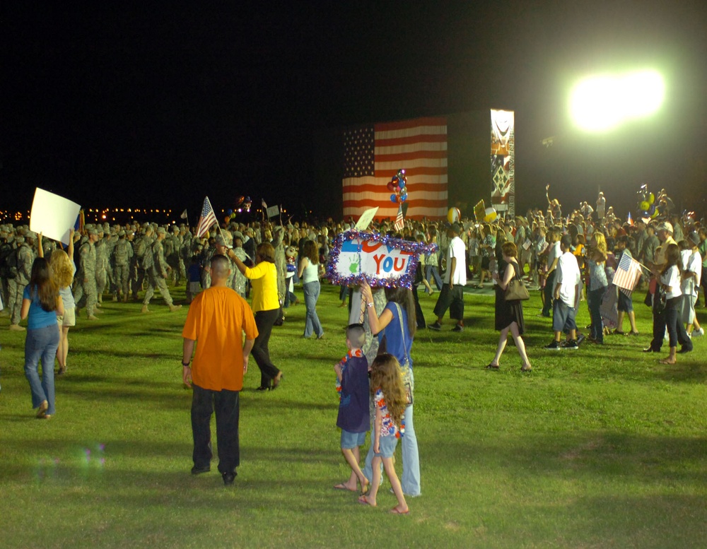 Nearly 2,000 4th Infantry Division Soldiers return home