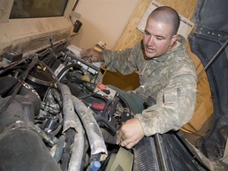 602nd Maintenance Company Soldiers Repair Humvees for Transfer to Iraqi Security Forces
