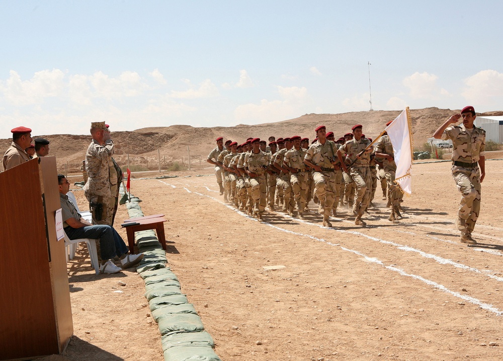 7th Iraqi Army Division Soldiers Graduate Commando Course