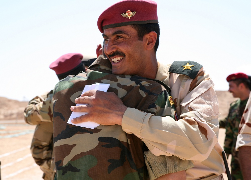 7th Iraqi Army Division soldiers graduate commando course