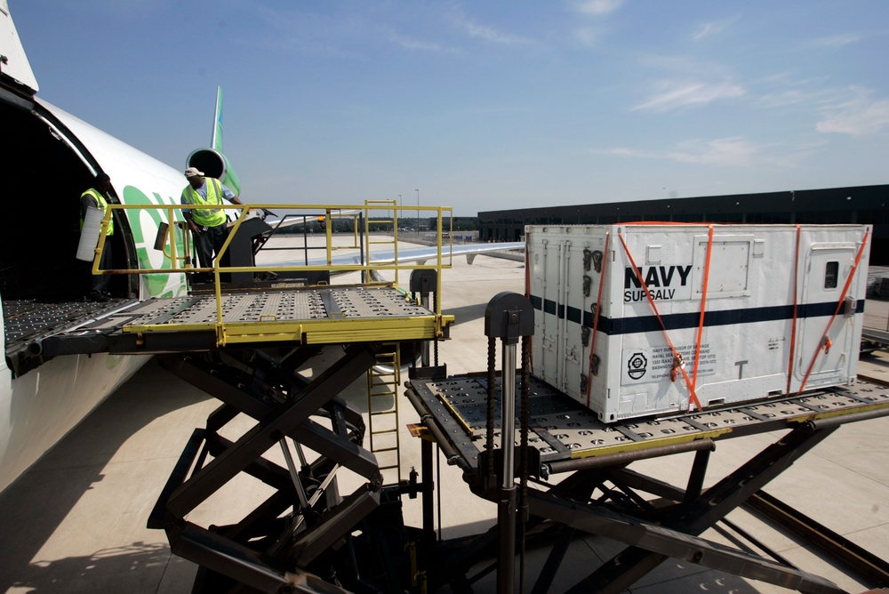 U.S. Navy gear on the way to help with Air France flight recorder search