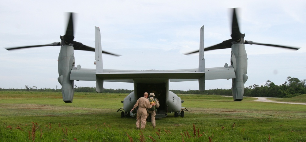 2nd Recon Conducts Parachute Training