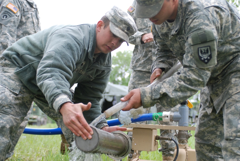 Guard units purify water for Golden Coyote