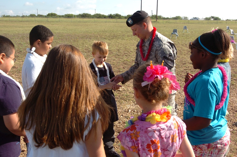 Killeen Independent School District awards 2nd Battalion, 7th Cavalry Regiment Adopt-A-School year's best