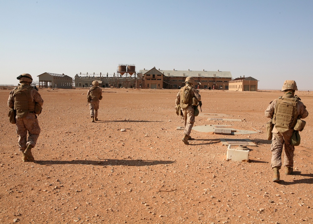 Iraqi Soldiers and Marine 'Dragoons' Sweep and Clear the Deserts of Al Anbar Province