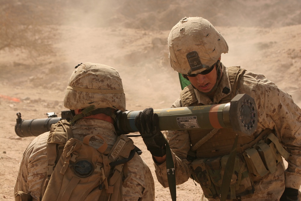 Marine Training In The Desert Builds Small Unit Leadership