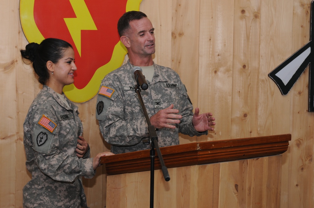Soldiers, Iraqis hold fairwell for reconstruction team leader