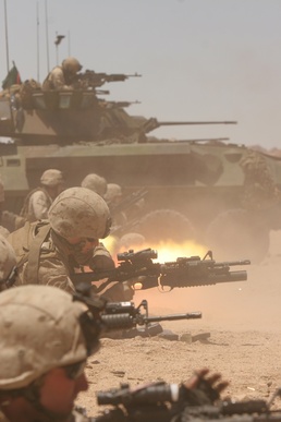 Marine Training In The Desert Builds Small Unit Leadership