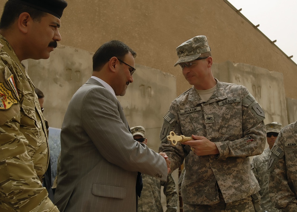 Vanguard transfers Joint Security Station Hurriyah II to Iraqi army