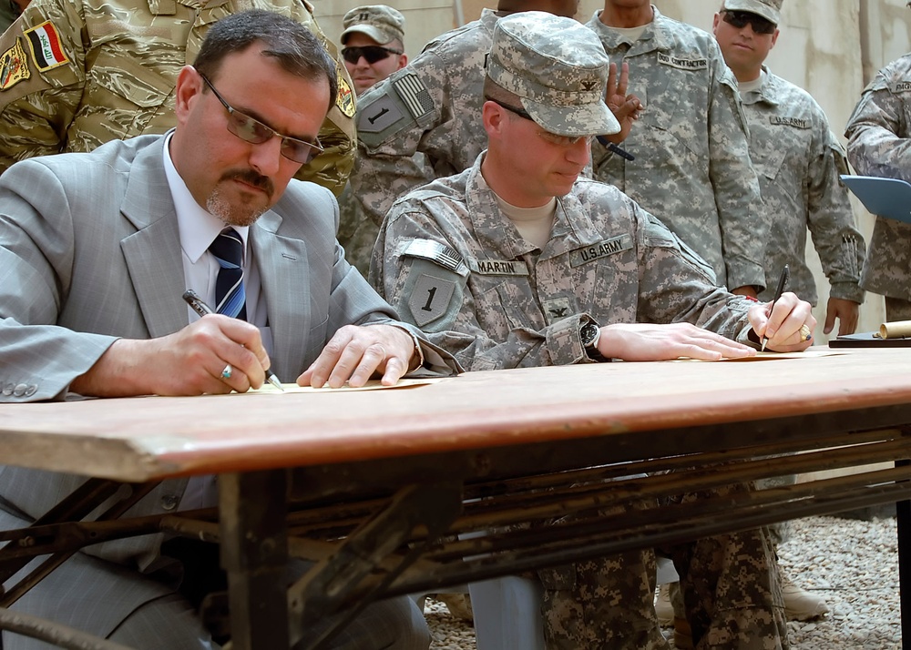 Vanguard transfers Joint Security Station Hurriyah II to Iraqi army