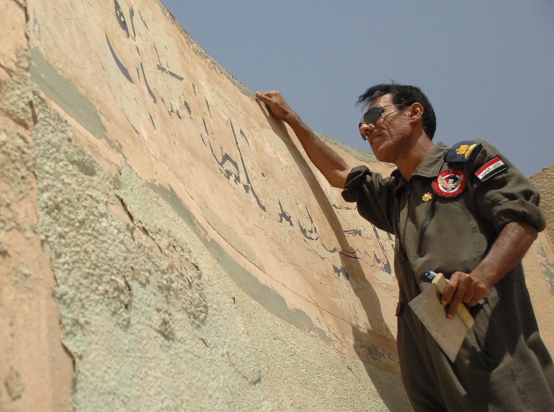 American, Iraqi Airmen Partner to Restore Sultan Saqi Shrine