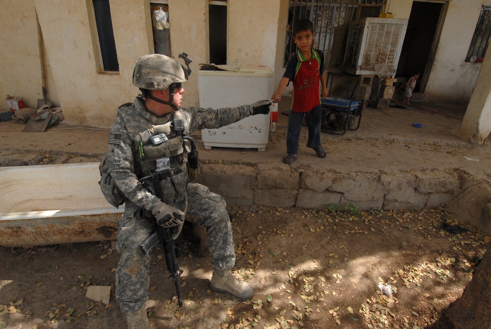 Patrol in Abu Ghraib