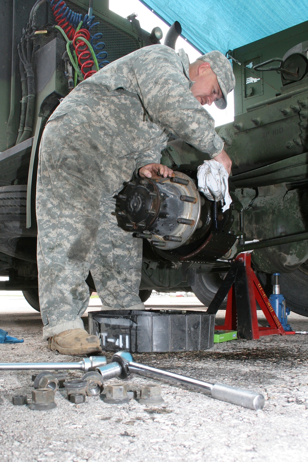 DVIDS - Images - Nevada's 593rd transportation company fuels Golden