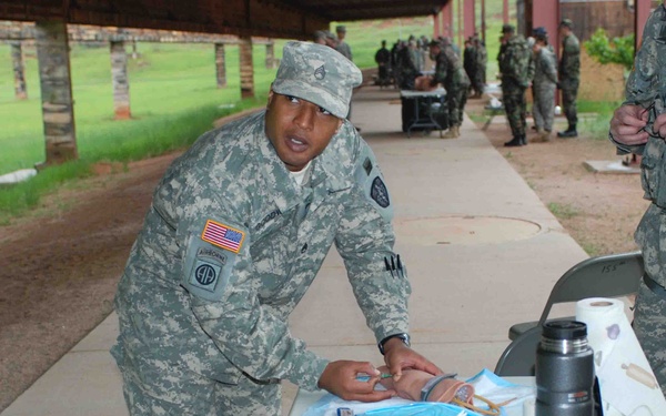 Service members benefit from Army/Navy medical collaboration