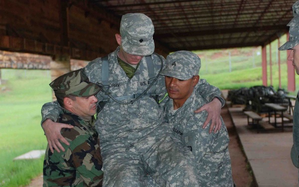 Service Members Benefit From Army/Navy Medical Collaboration