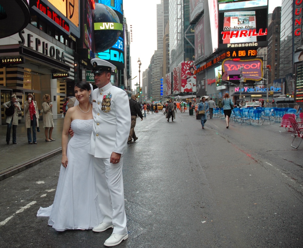 DVIDS - Images - Military Couples Marry in New York City [Image 1 of 3]