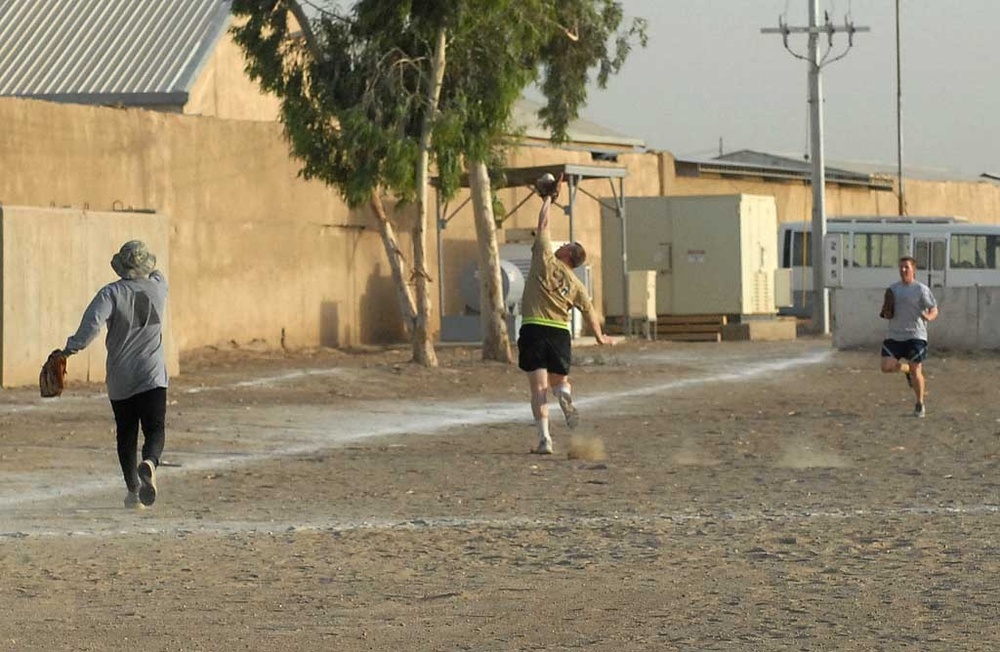 Arrowhead Soldiers team up to win Morale Welfare and Recreation softball championship game