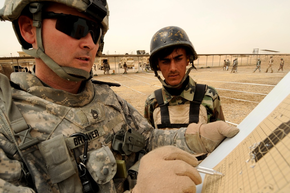 Iraqi soldiers zero and qualify in Mosul