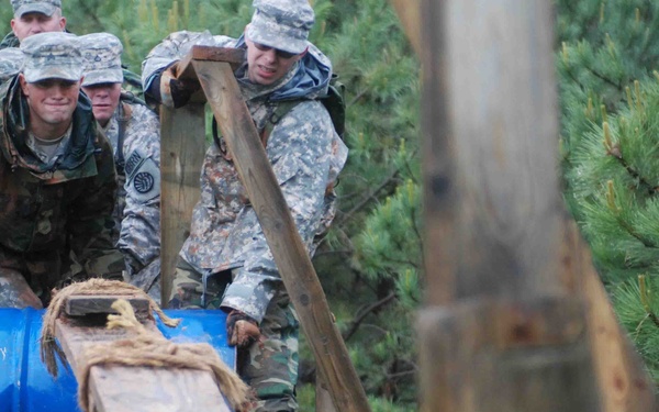 Leader Reaction Course Teaches Confidence