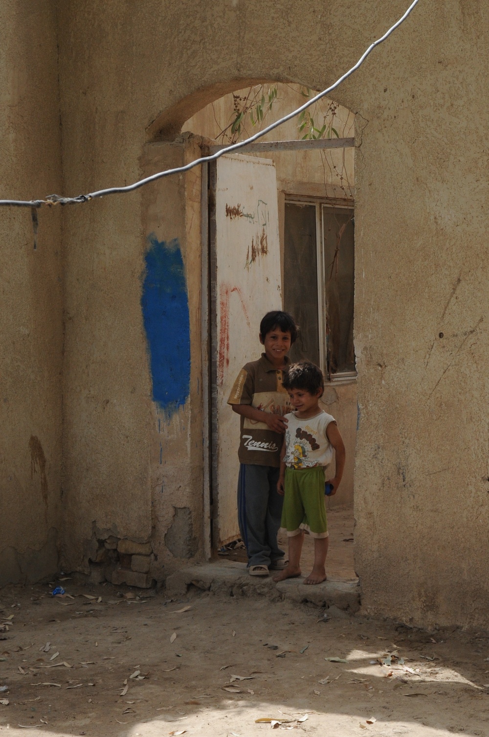 Iraqi soldiers patrol neighborhood east of Baghdad, Iraq