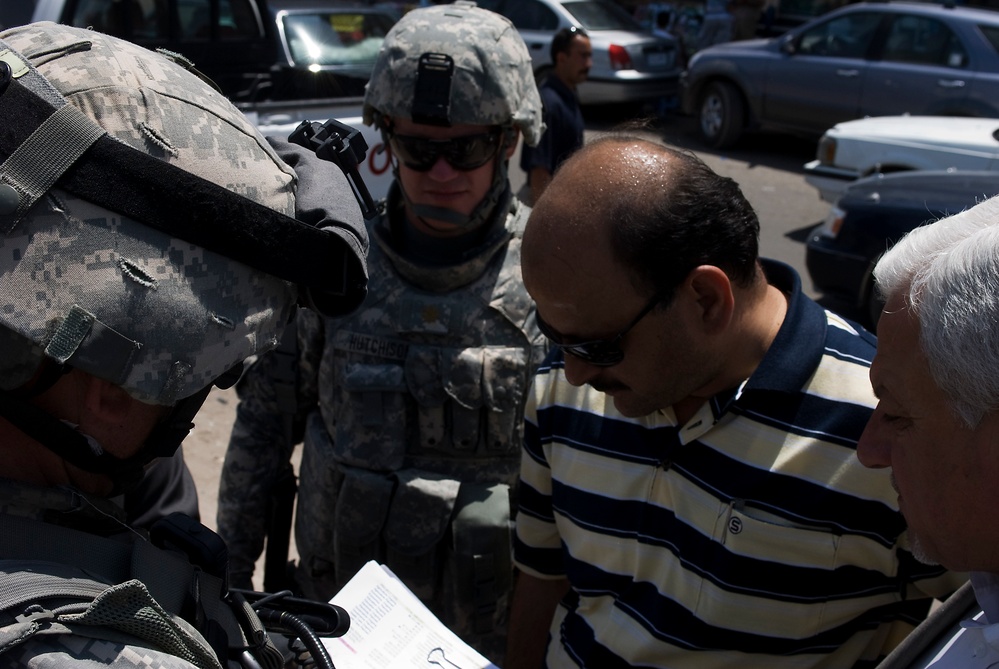 U.S. troops make effort to clean up Al Ashar canal