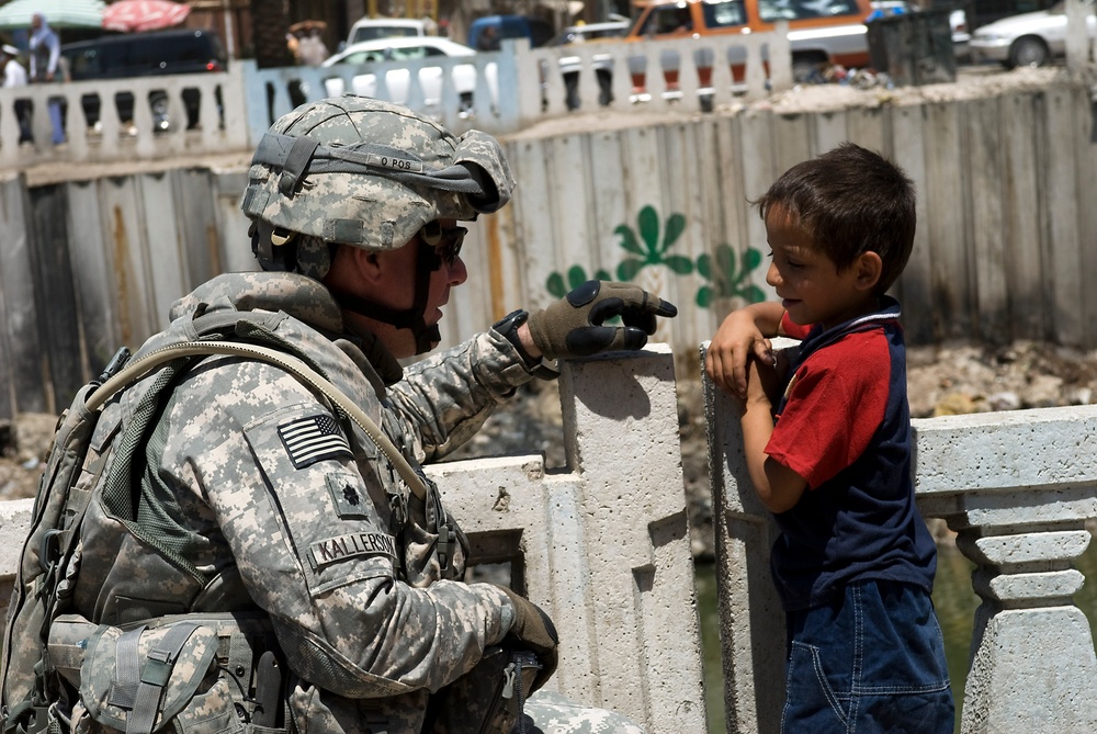 U.S. troops make effort to clean up Al Ashar canal