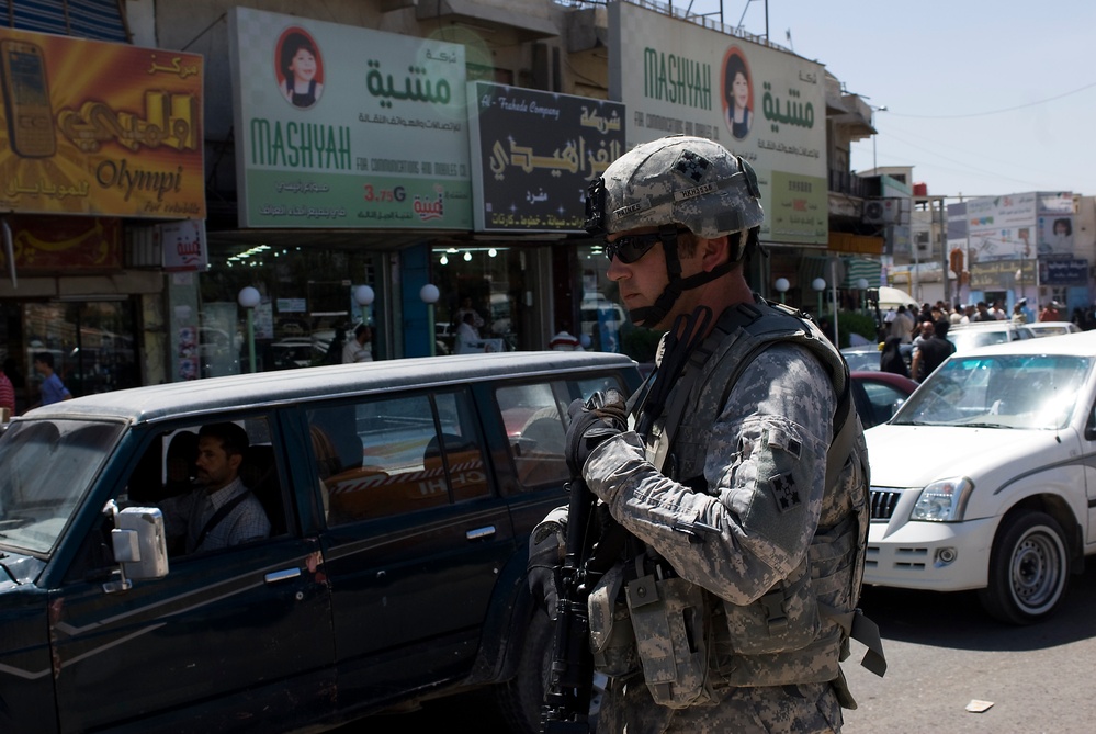 U.S. troops make effort to clean up Al Ashar canal