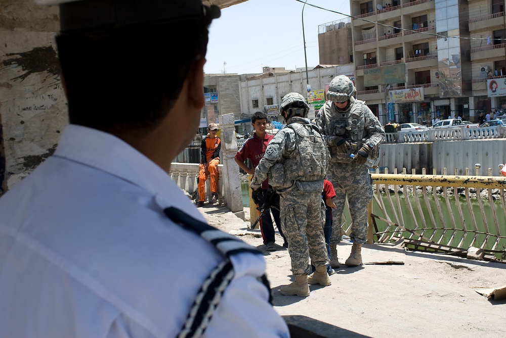 U.S. Troops Make Effort to Clean Up Al Ashar Canal