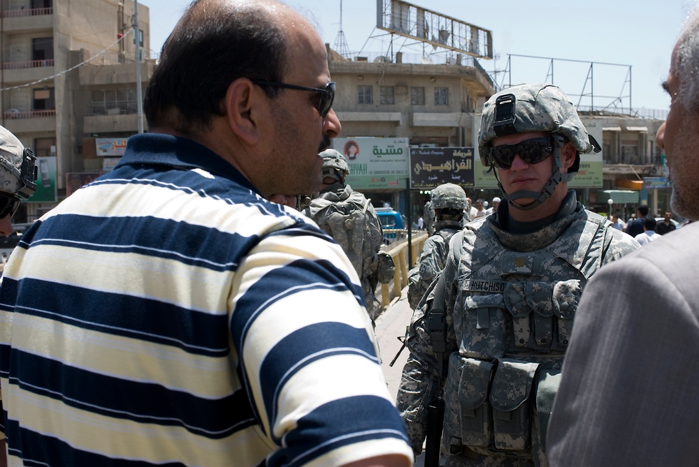 U.S. troops make effort to clean up Al Ashar canal