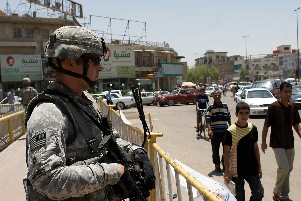 U.S. troops make effort to clean up Al Ashar canal