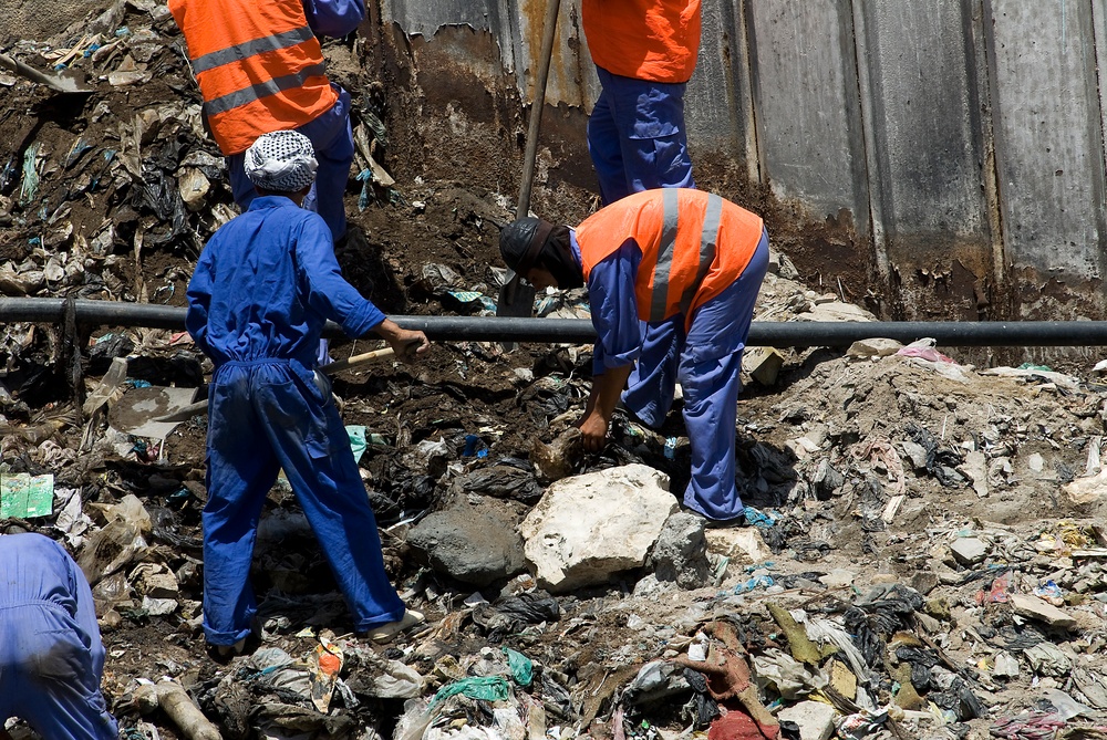 U.S. Troops Make Effort to Clean Up Al Ashar Canal