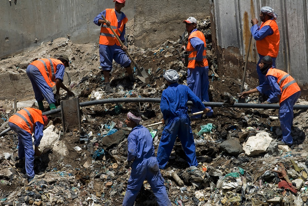 U.S. troops make effort to clean up Al Ashar canal