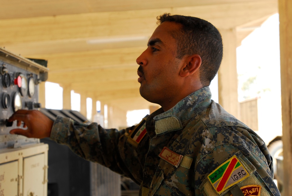 Iraqis continue generator maintenance, repair training