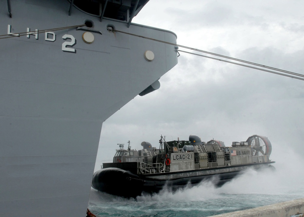 Landing craft returns to Essex well deck